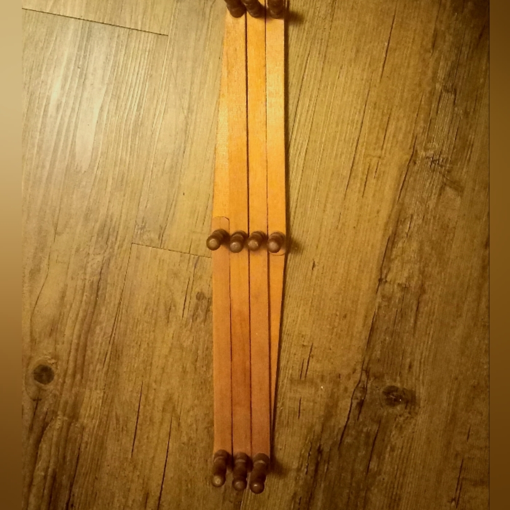 Expandable Wooden Hanging Rack - Picture 7 of 7